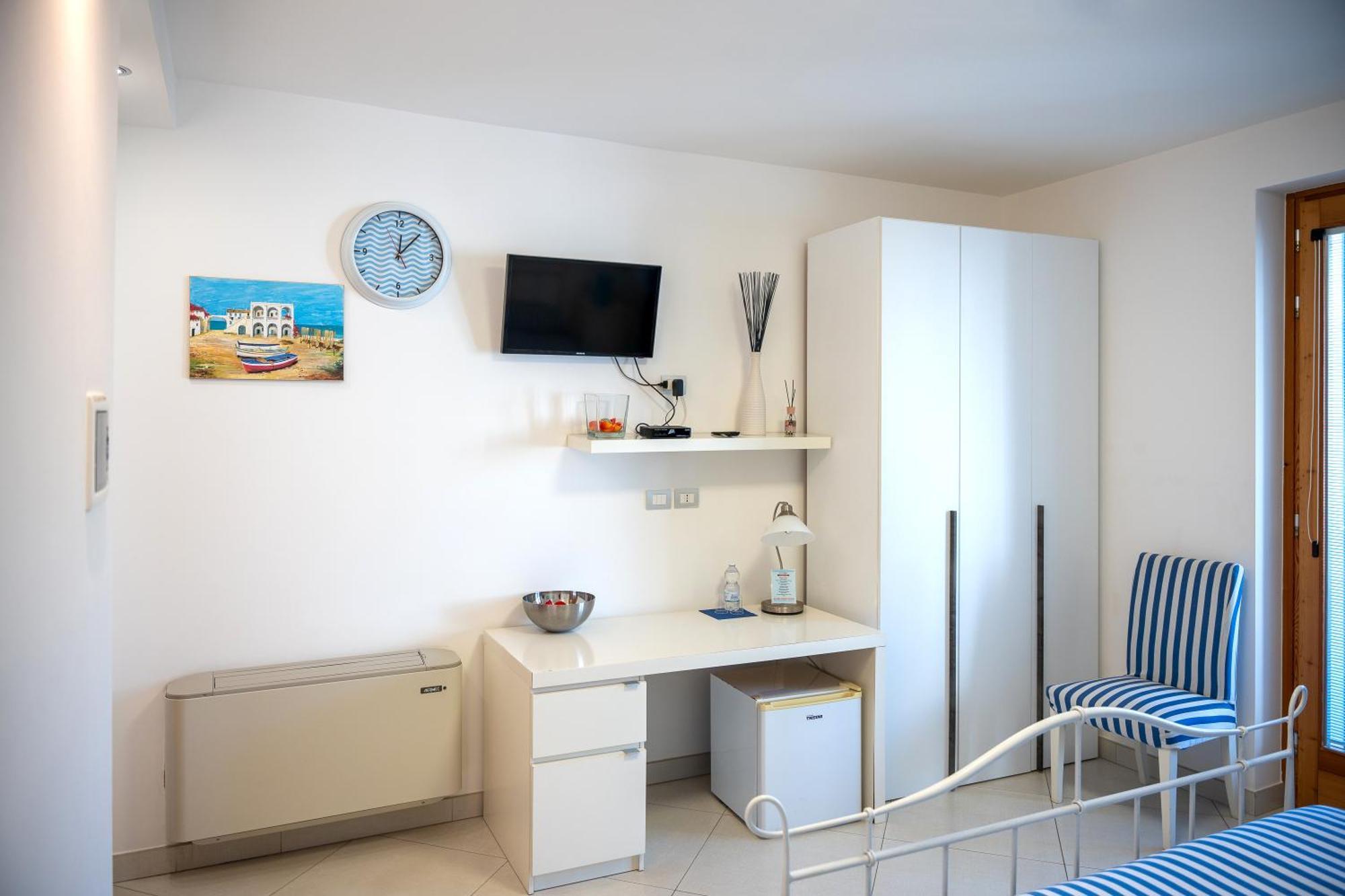 Lo Scalo Bed And Breakfast Marina Di Novaglie Alessano Exterior foto